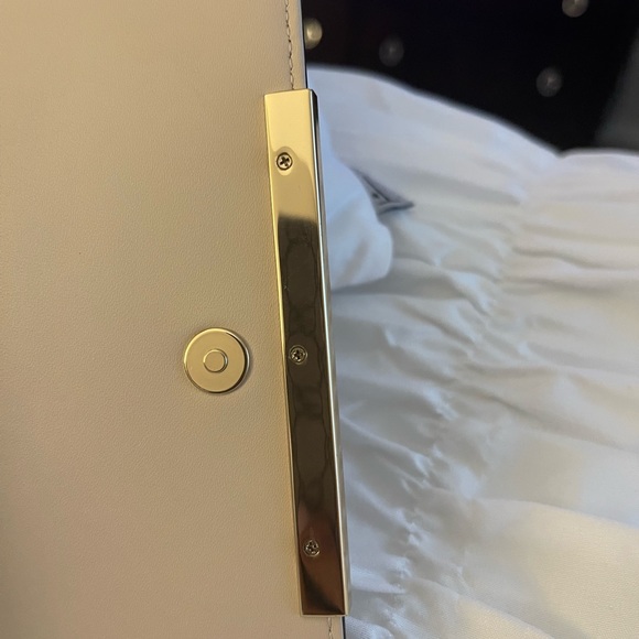 039 Kate Spades wallet - Picture 4 of 8